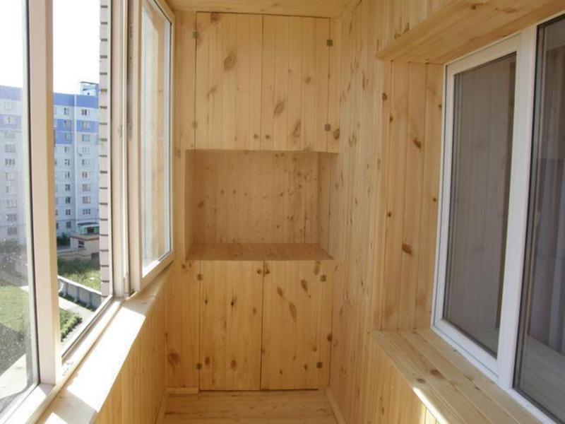 Обшить балкон деревянной вагонкой видео