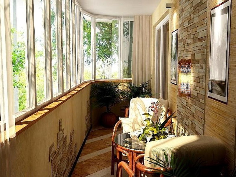 Солнечный и теплый балкон
