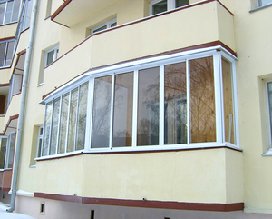 Особенности видов остекления балконов раздвижными окнами из алюминия
