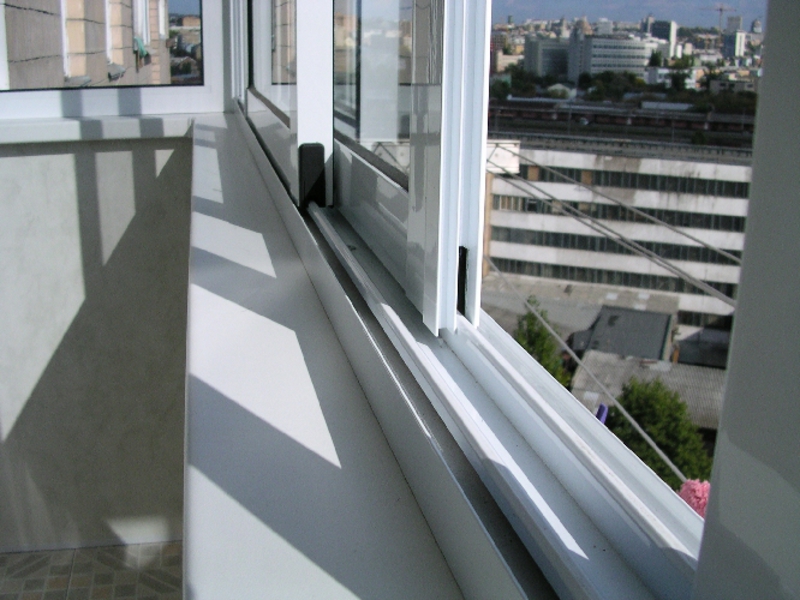 Стоимость остекления балконов и лоджий в Москве