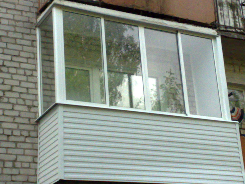 Цена остекления балконов и лоджий алюминиевым профилем в Москве